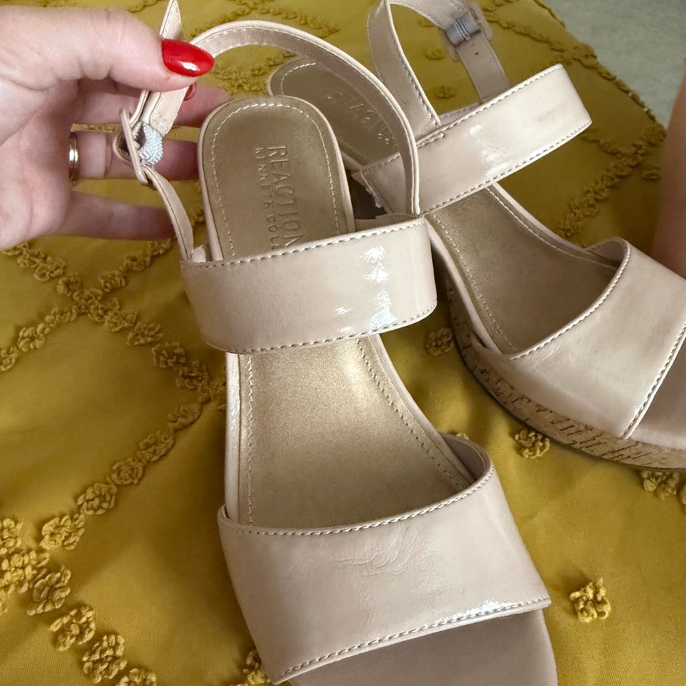 Kenneth cole wedge heels size 5.5 brand new never worn